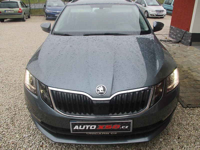 Škoda Octavia 1.6 TDi  - fotka 7 z 31