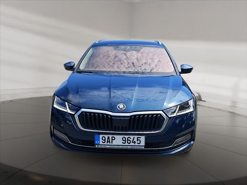 Škoda Octavia 2,0 TDI Style - fotka 2 z 11