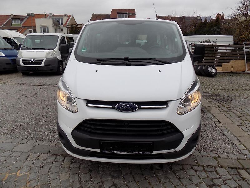 Ford Transit Custom 2,2 TDCI 92 KW L2H1 9 MÍST - fotka 3 z 50