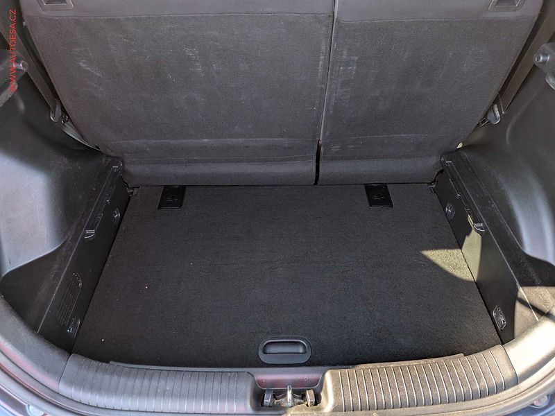 Hyundai ix20 (2011) 1.4 CVVT, 1.maj - fotka 7 z 15
