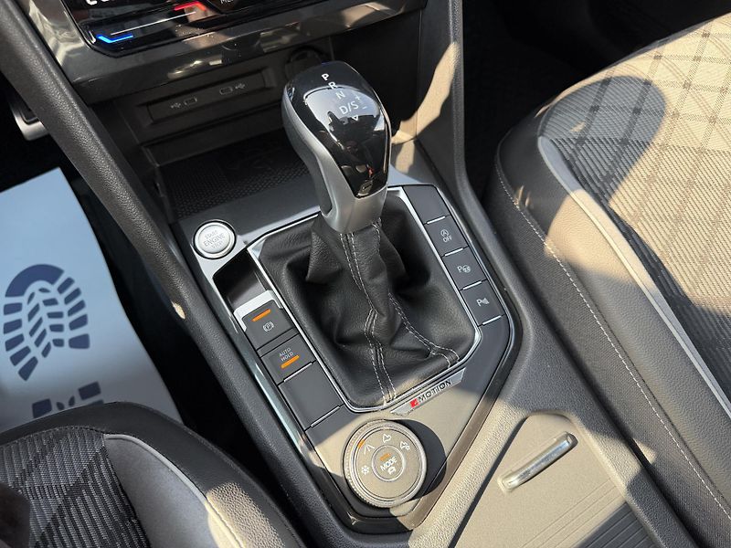 Volkswagen Tiguan R-Line 2,0 TSi/180kW 4x4 DSG - fotka 56 z 114