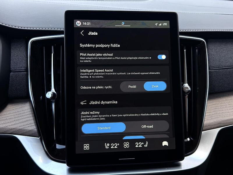 Volvo XC90 B5 AWD PLUS BRIGHT // 7M +kola - fotka 40 z 52