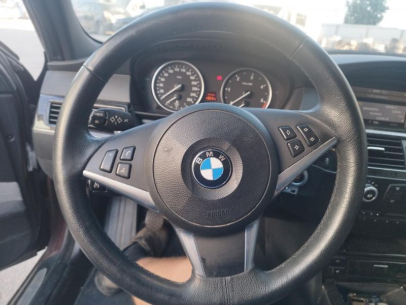 BMW Řada 5 (2008) E60/E61 03-10 NÁHRADNÍ DÍLY - fotka 12 z 14