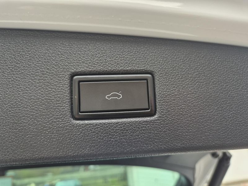 Volkswagen Tiguan 2,0TDi 140kw DSG 4x4 18ALU TZ - fotka 45 z 50
