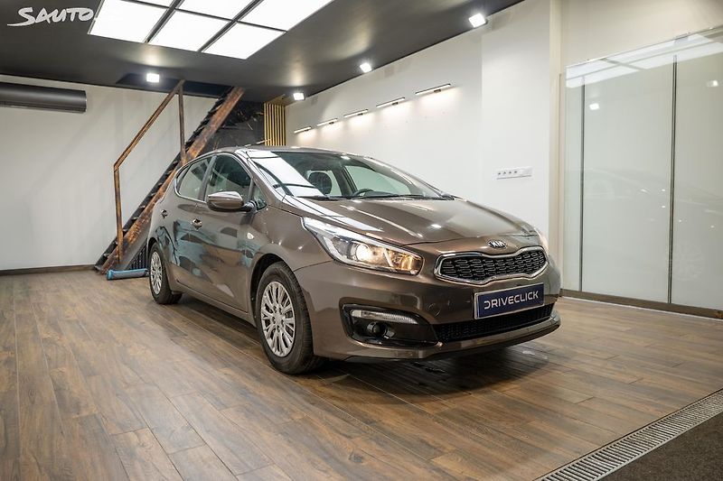Kia Ceed 1.4 CVVT 74 kW serv.kniha - fotka 3 z 27