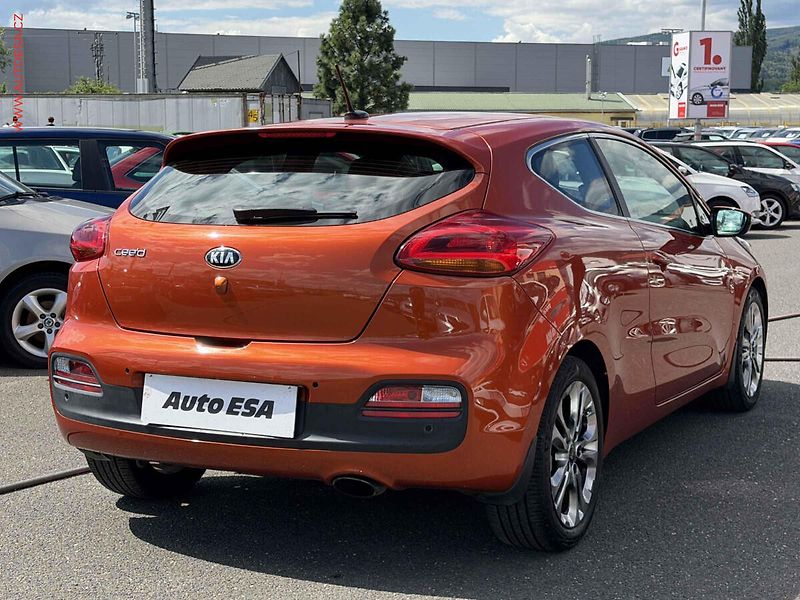 Kia Ceed (2014) 1.6GDi, ČR, Bixen - fotka 4 z 18