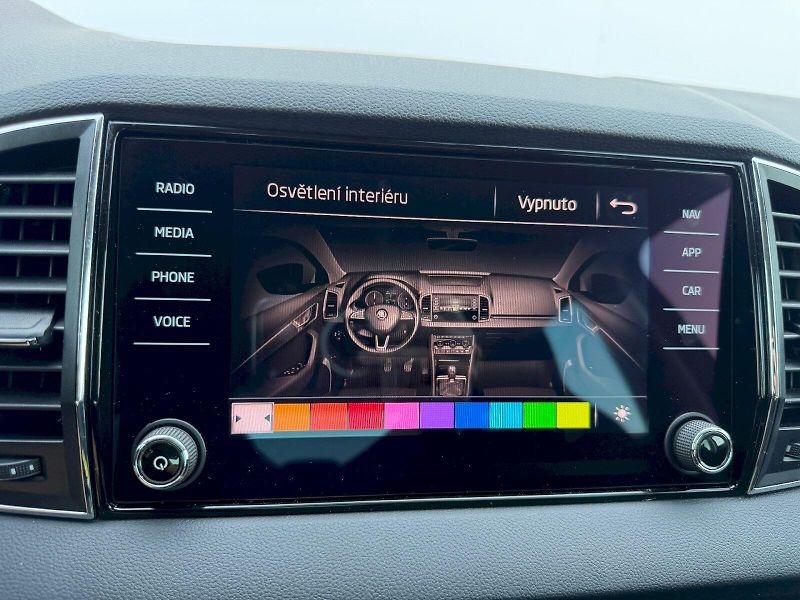 Škoda Karoq (2019) 1.5 TSI 110kW Style VarioFlex - fotka 22 z 35