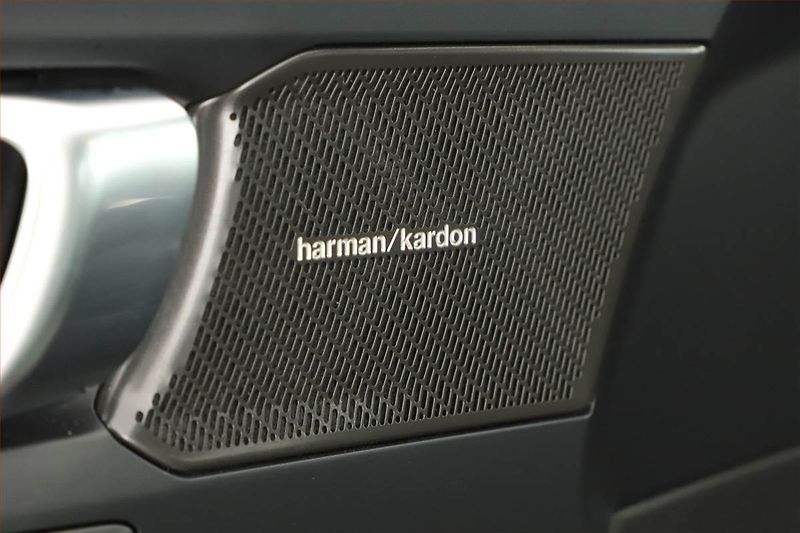 Volvo XC40 (2023) B3 - fotka 26 z 26