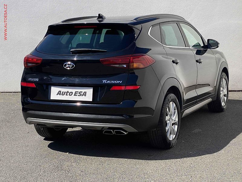 Hyundai Tucson (2019) 1.6 CRDi, AT, panor, navi - fotka 4 z 19