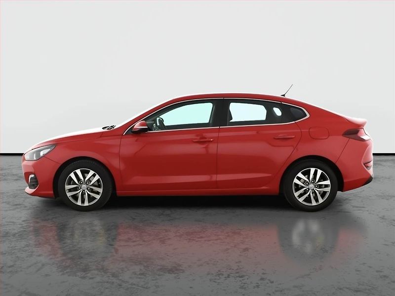 Hyundai i30 (2018) 1.0 T-GDI, Tempomat - fotka 3 z 17