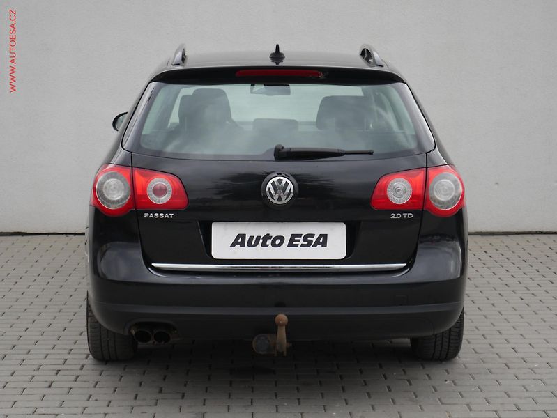 Volkswagen Passat (2010) 2.0TDi, Bixen, navi, STK3/28 - fotka 5 z 16