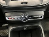 Volvo XC40 T3 FWD Kinetic AT8 - náhled 33