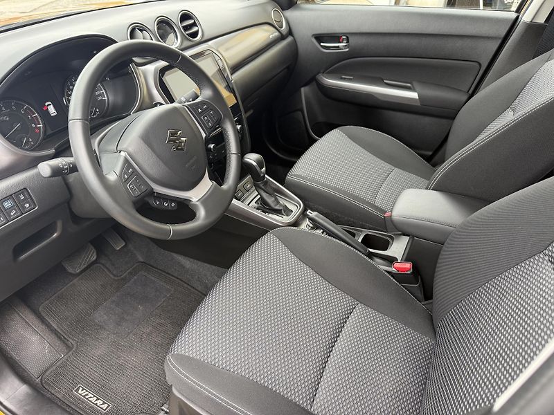 Suzuki Vitara 1.5 HYBRID 4x4 AT Premium - fotka 10 z 21