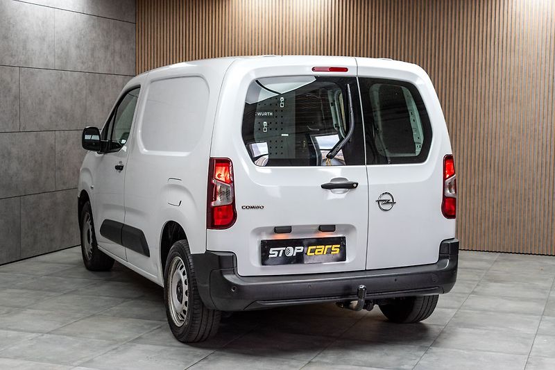 Opel Combo 1.5 CDTi TAŽNÉ*VESTAVĚNÁ DÍLNA - fotka 4 z 31