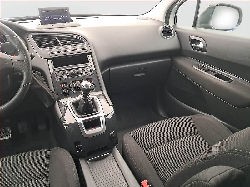 Peugeot 5008 (2011) 2.0 HDI, Tempomat - fotka 7 z 15