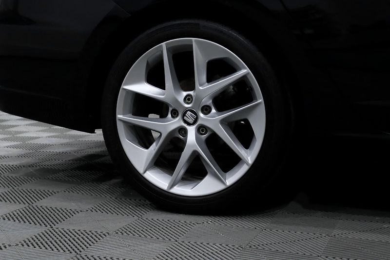 Seat Leon ST 1.4 TSI 92 kW FR - fotka 9 z 35