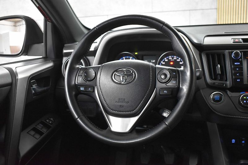 Toyota RAV4 2.0 D-4D 105kW*PO ROZVODECH* - fotka 17 z 44