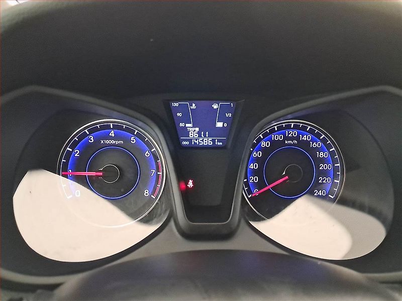 Hyundai ix20 (2016) 1.4 CVVT, ČR,1.maj, Tempomat - fotka 11 z 16