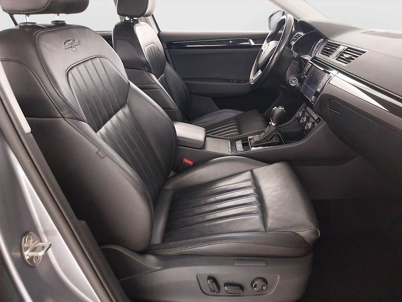 Škoda Superb (2016) Laurin&Klement 2.0 TDI - fotka 9 z 26