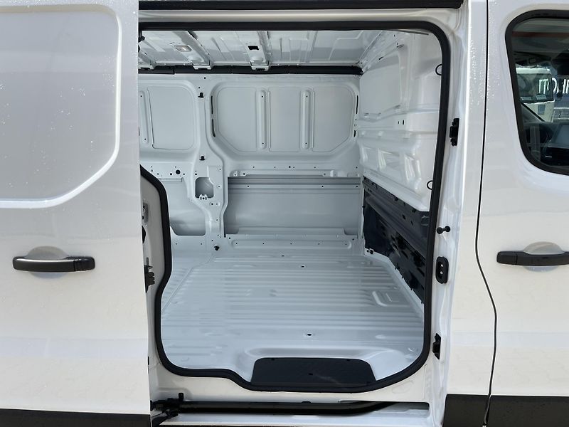 Renault Trafic (2026) VAN L2H1 150k RED - fotka 10 z 28