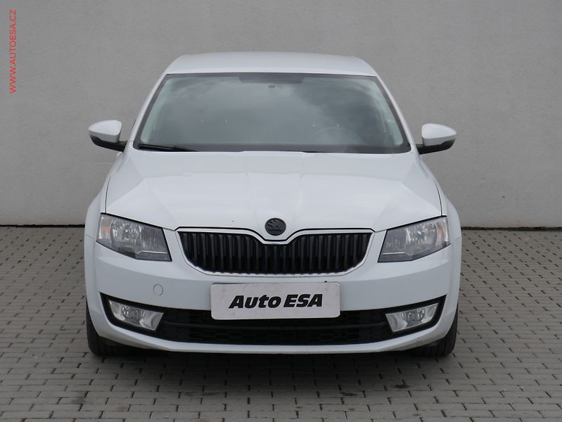 Škoda Octavia (2016) 1.6 TDi, 2.maj,ČR, AC - fotka 2 z 15