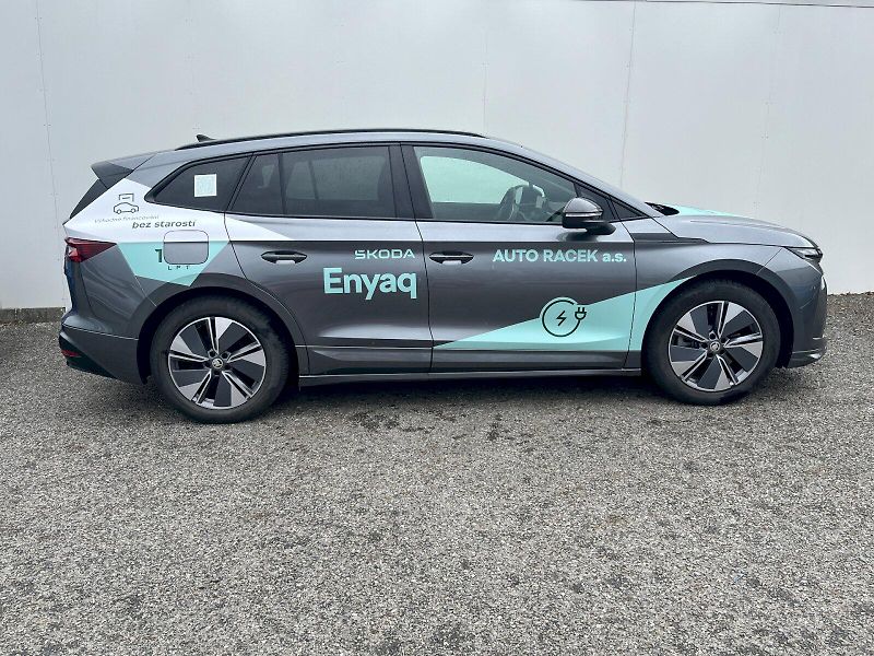 Škoda Enyaq (2025) 82 kWh Sportline 85x - fotka 25 z 29