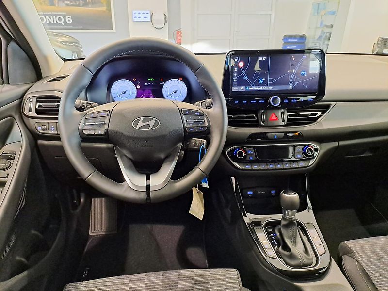 Hyundai i30 (2026) 1,6 T-GDI DCT GO Czech! - fotka 13 z 19