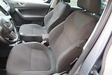 Škoda Yeti 2.0 TDI 4x4 AUT. KLIMA TAŽNÉ - náhled 15