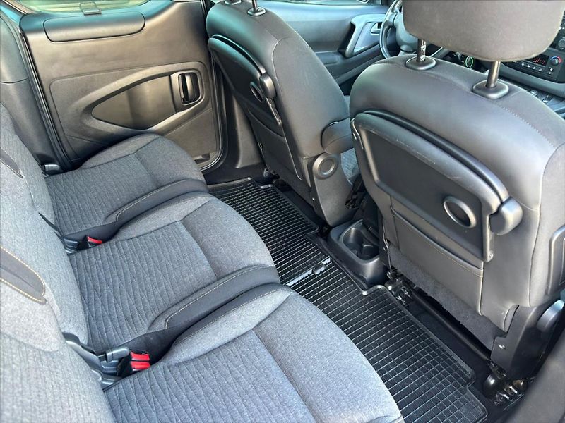 Citroën Berlingo 1,6 BlueHDI  ČR, 1.maj. - fotka 23 z 25