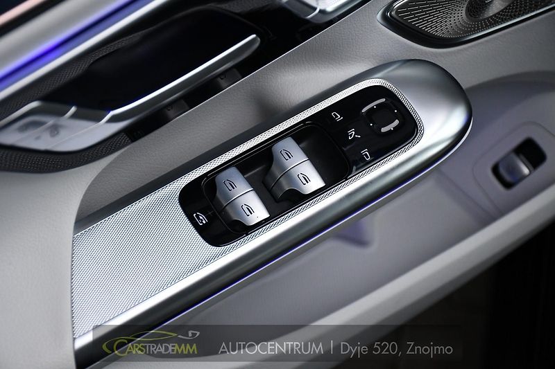 Mercedes-Benz EQE 350 4MATIC - fotka 24 z 56