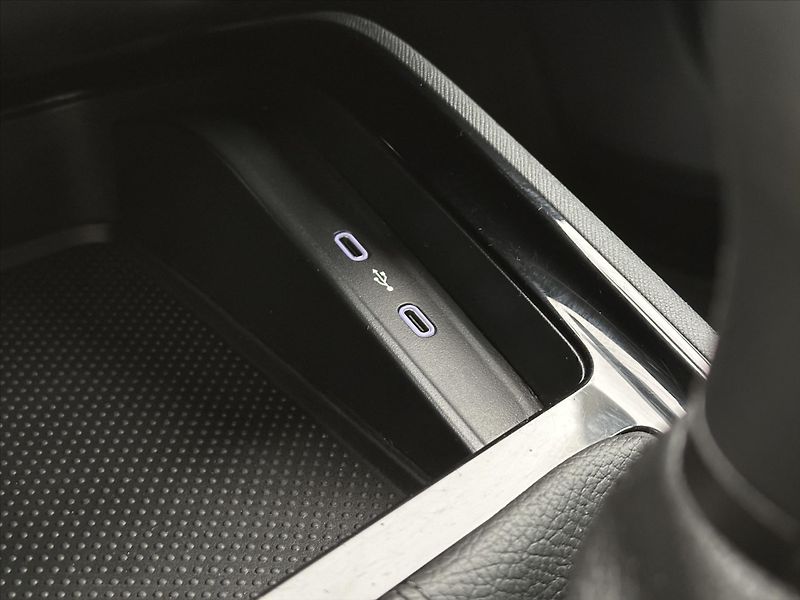 Škoda Kamiq 1.0 TSI 81kW Style CZ - fotka 30 z 34