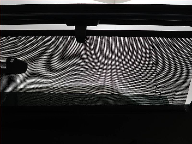 Peugeot 5008 (2022) 1.5 BlueHDi - fotka 19 z 23