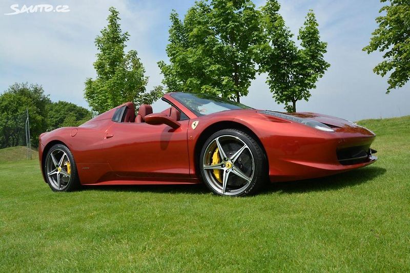 Ferrari 458 Spider Nové ! Top Výbava LIFT - fotka 29 z 33