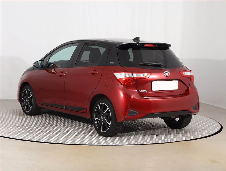 Toyota Yaris (2018) 1.5 Dual VVT-i, Automat - fotka 4 z 22