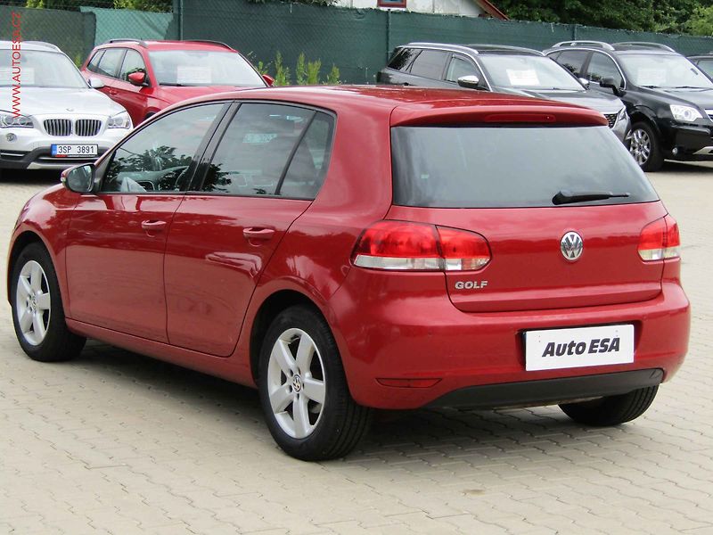Volkswagen Golf (2011) 1.2TSi, AC, park.čidla - fotka 6 z 22