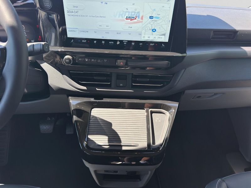 Ford Tourneo Custom (2026) L2 TITANIUM X 2.0 EcoBlue 125k - fotka 13 z 14