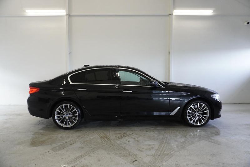 BMW Řada 5 530D 195 kW SPORTLINE AUTOMAT - fotka 4 z 30
