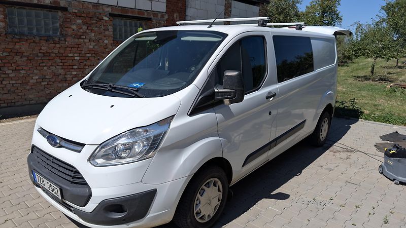 Ford Transit Custom (2017) 5 Místná verze - fotka 1 z 12