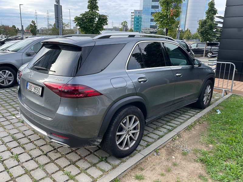 Mercedes-Benz GLE 450CDI ČR- TOP STAV-TAŽNÉ- - fotka 4 z 13