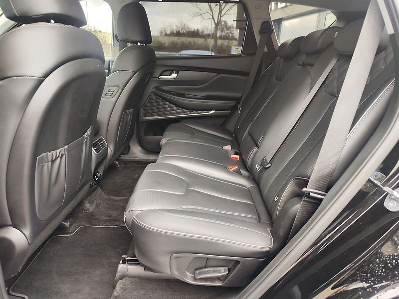 Hyundai Santa Fe 2.2 CRDi/142kW Premium STL DCT - fotka 15 z 37