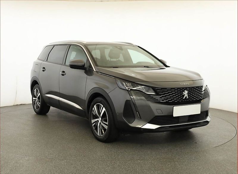 Peugeot 5008 (2021) 1.5 BlueHDi, Automat, 7 míst - fotka 1 z 19