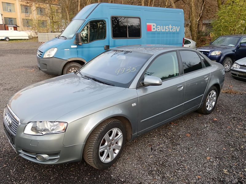 Audi A4 (2006)  85 KW klima výhřev  - fotka 5 z 15