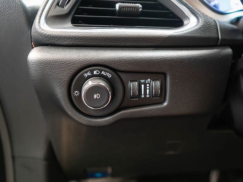 Chrysler Pacifica (2026) 3.6 V6 Pinnacle AWD 2x LCD - fotka 21 z 42