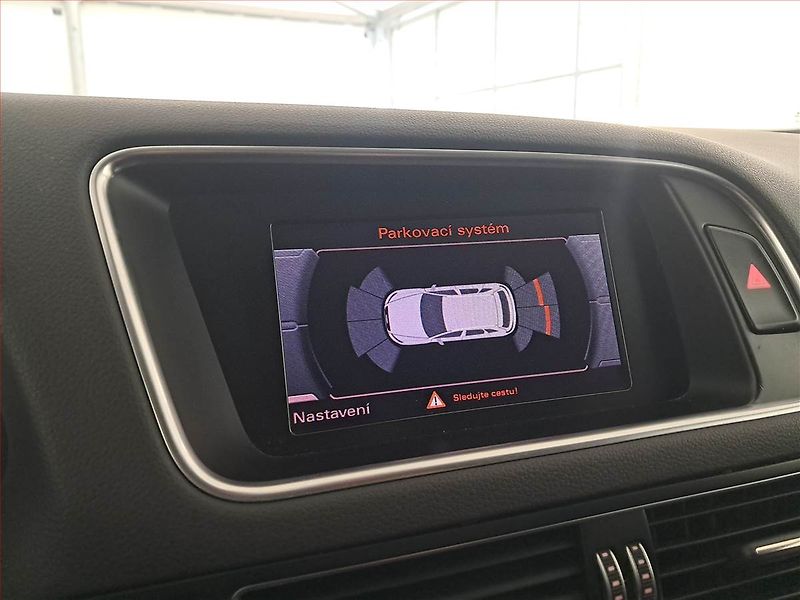 Audi Q5 (2013) Exclusive 2.0 TFSI, 4X4 - fotka 18 z 21