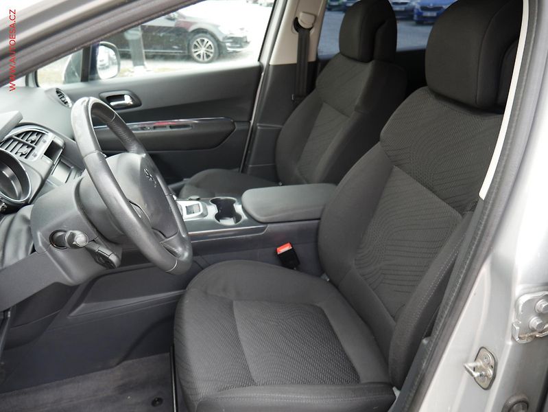 Peugeot 3008 (2011) 1.6HDi, 2.maj, AC, temp - fotka 9 z 14