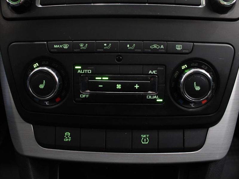 Škoda Yeti 2,0 TDi 81kW MT STK 2028 - fotka 19 z 21