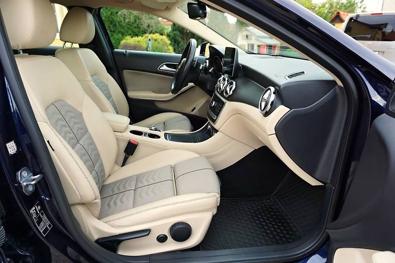 Mercedes-Benz GLA (2018) 2,0 220 135 kW - fotka 22 z 60