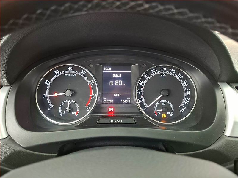 Škoda Rapid (2019) 1.0 TSI, Tempomat - fotka 11 z 13
