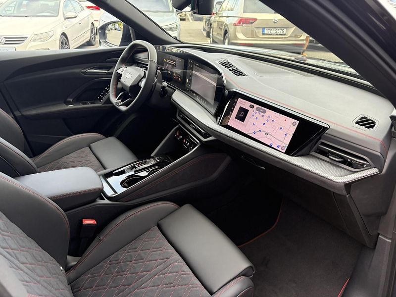 Audi Q5 2.0TDi 150kW S-Line quattro - fotka 19 z 21