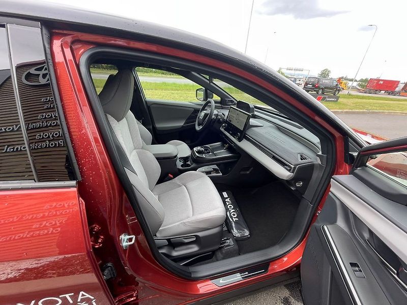 Toyota C-HR BEV343 AT - fotka 28 z 30
